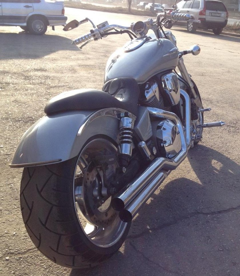 Заднее крыло Honda VTX 1800