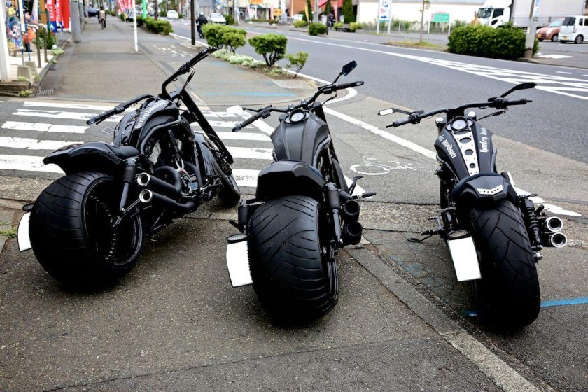 Харлей с широким колесом