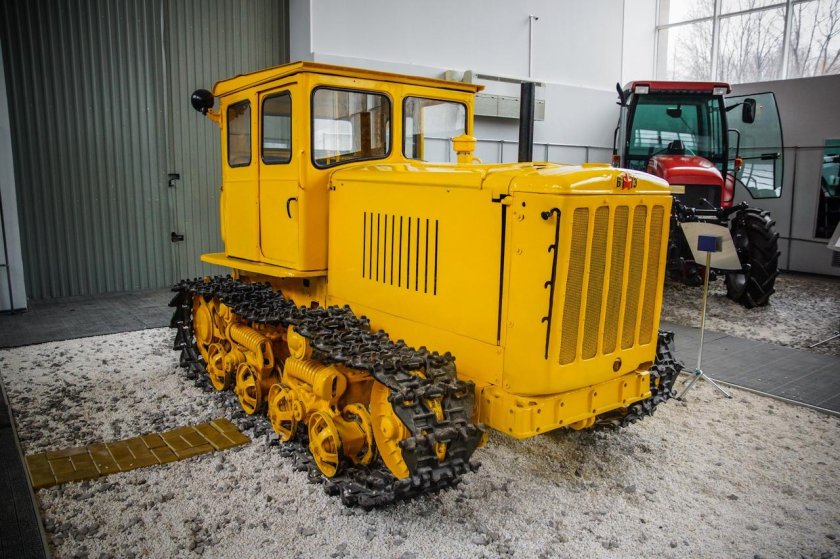 ДТ-54 трактор