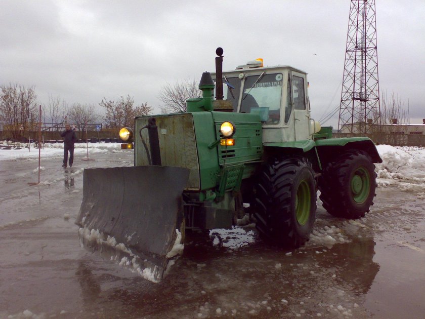 Т-150к трактор