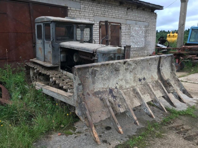 ХТЗ Т-74 бульдозер