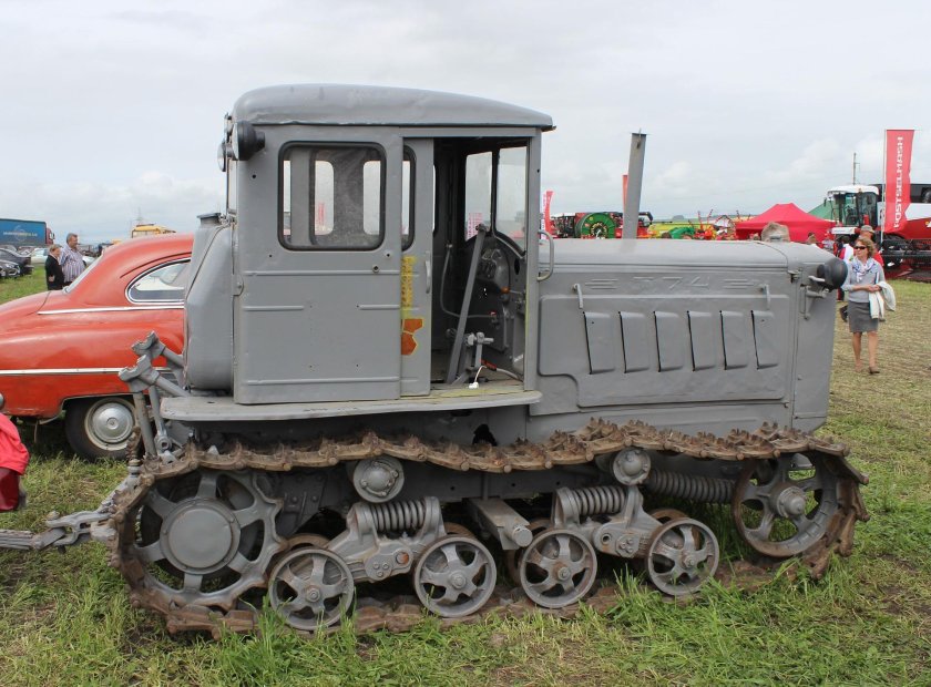 Трактор ДТ.74 дт75