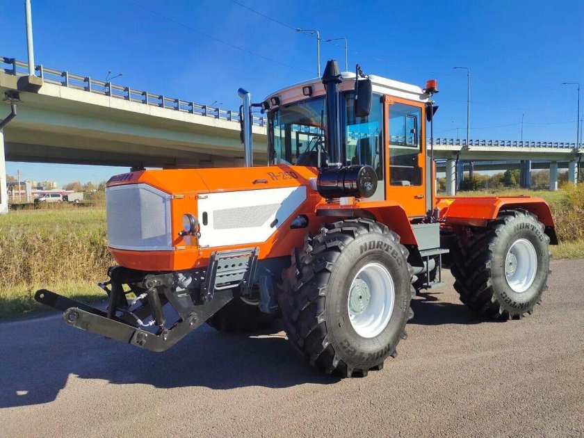 Трактор Ярославец я-250