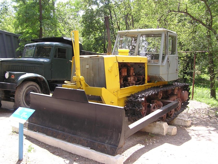 Т150 гусеничный бульдозер