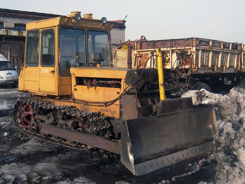 ДЗ-42 бульдозер