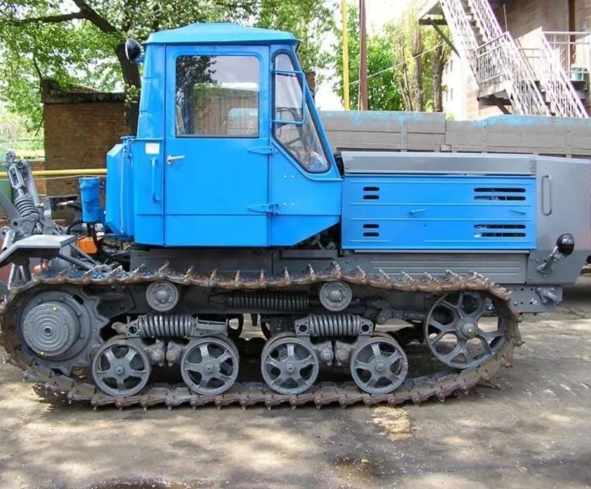 ХТЗ Т-150 гусеничный