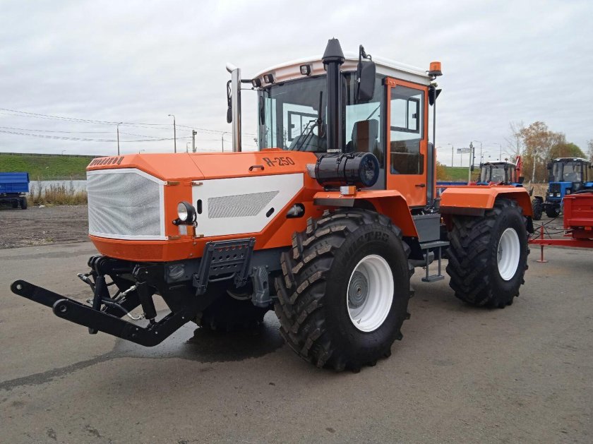 Трактор Ярославец я-250
