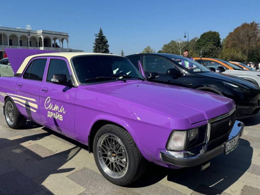 Газ 24 волга фиолетовая