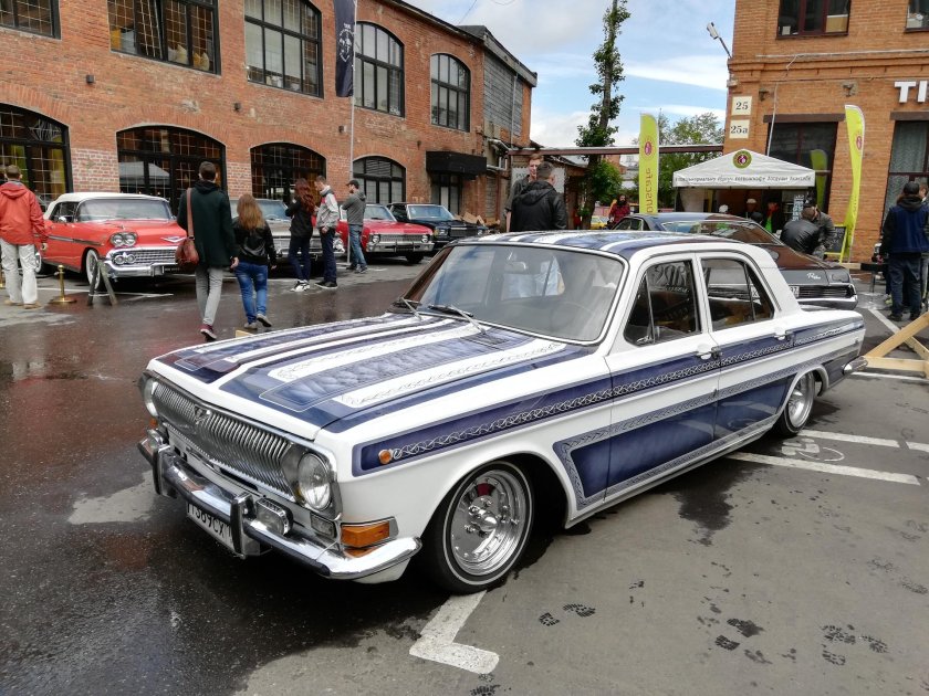 ГАЗ 24 лоурайдер