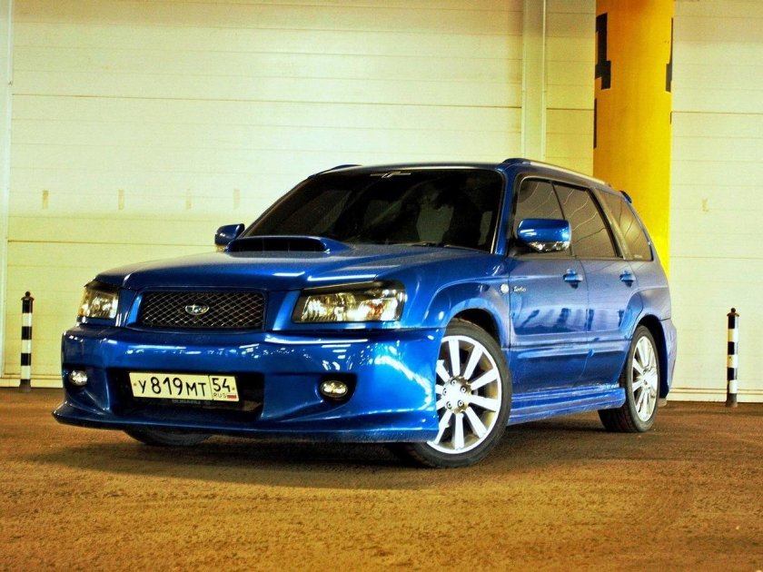 Subaru Forester sg5 синий