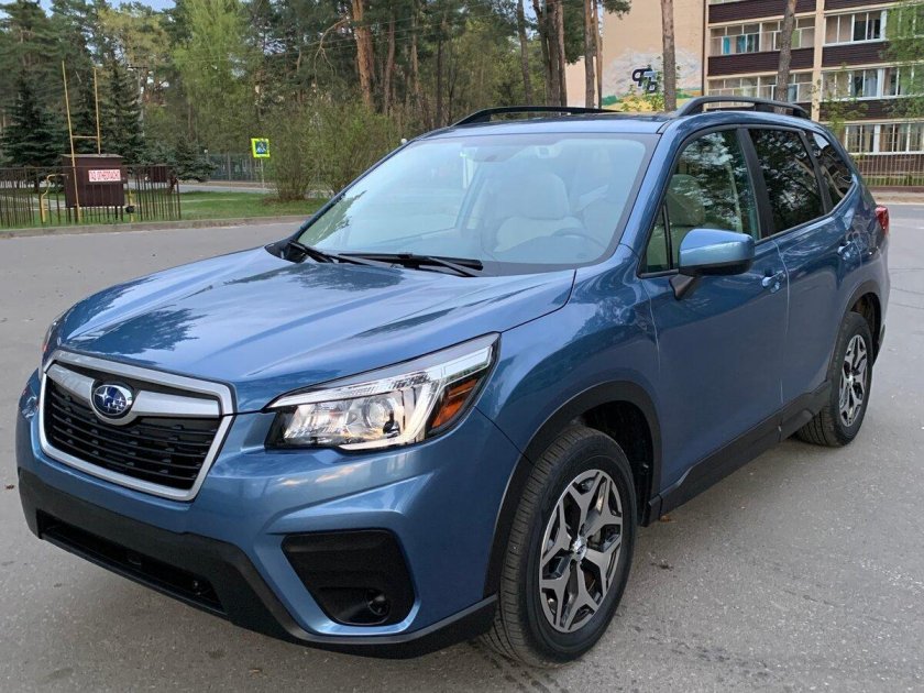 Субару форестер 2018 голубой