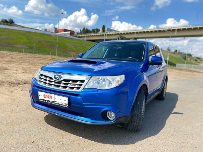 Субару форестер 2012 года
