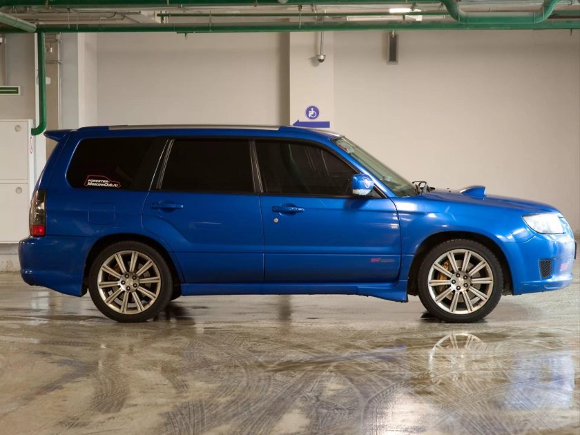 Subaru Forester sg5 синий