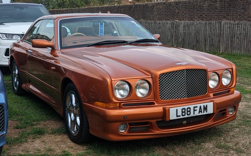 Бентли 1999