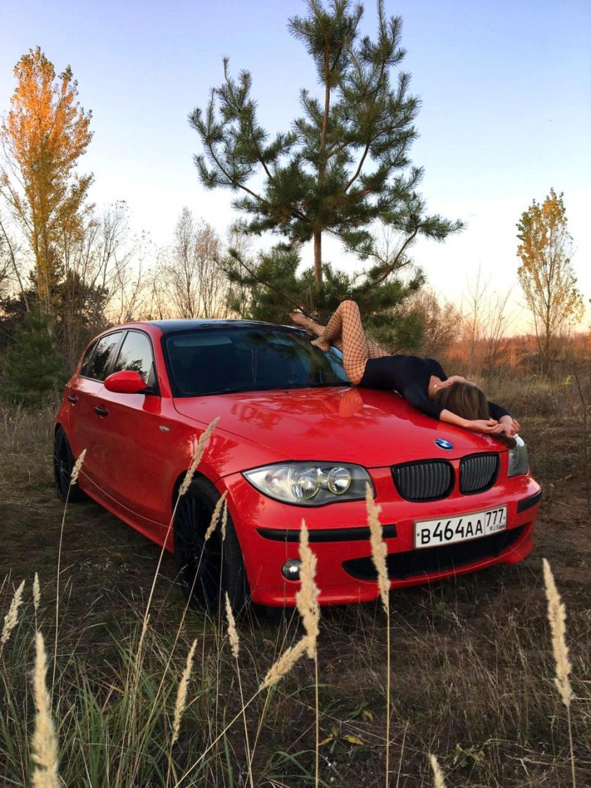 Фотосессия с машиной на природе