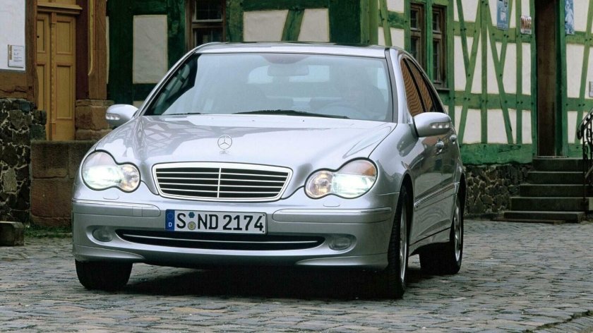 Mercedes-Benz w203