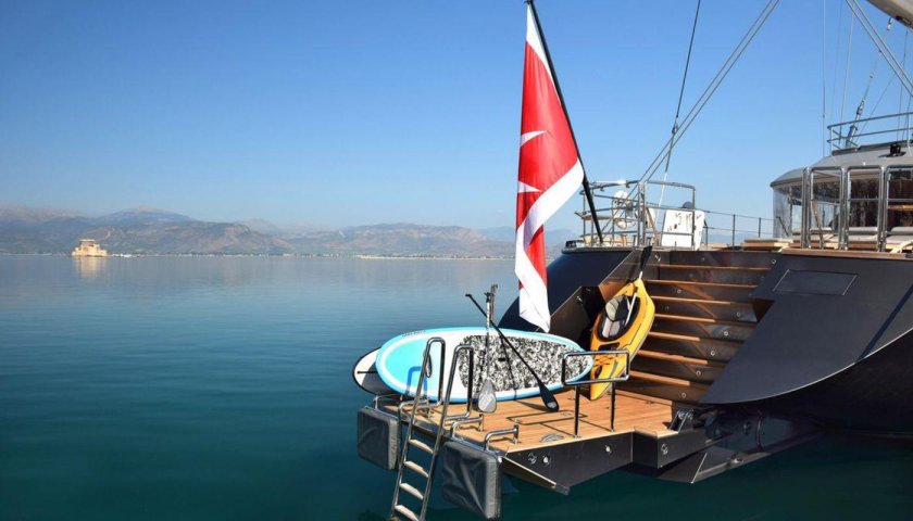 Яхта Барракуда