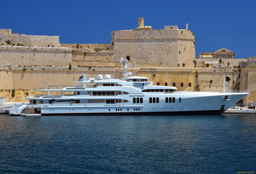 Корабли и яхты