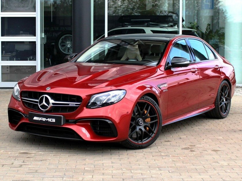 Мерседес е63 АМГ красный