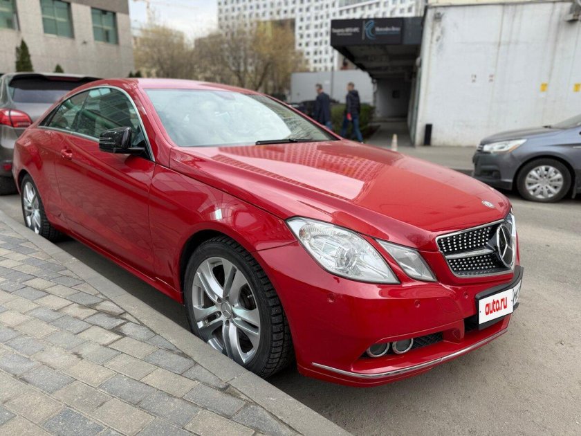 Мерседес бенц е