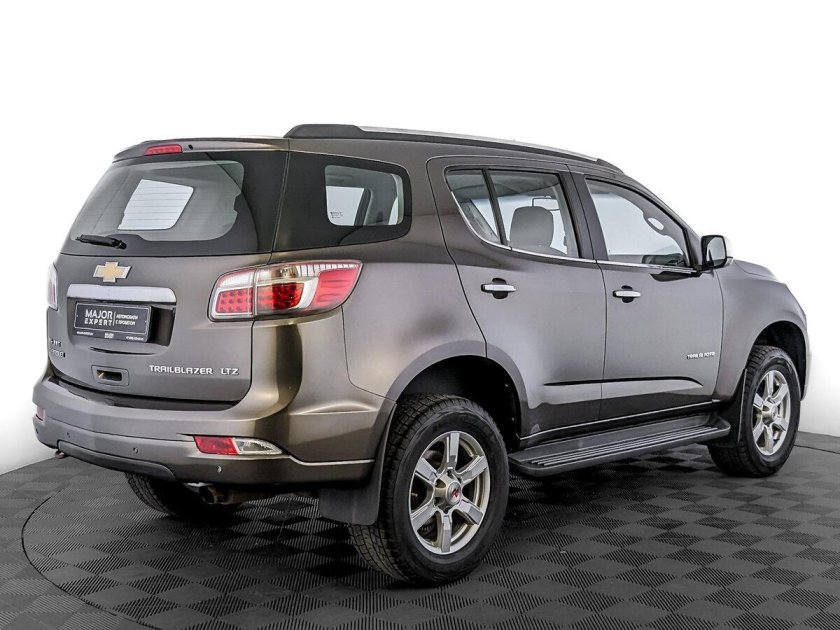 Шевроле трейлблейзер 2 2014