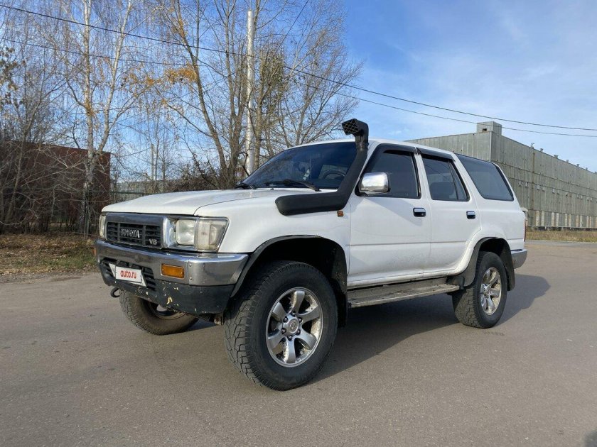 Тойота Хайлюкс 2000г