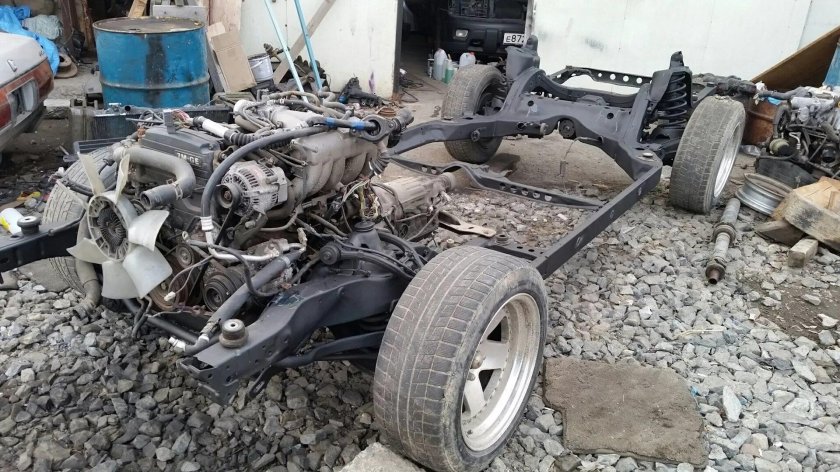 Рама Toyota Crown 130