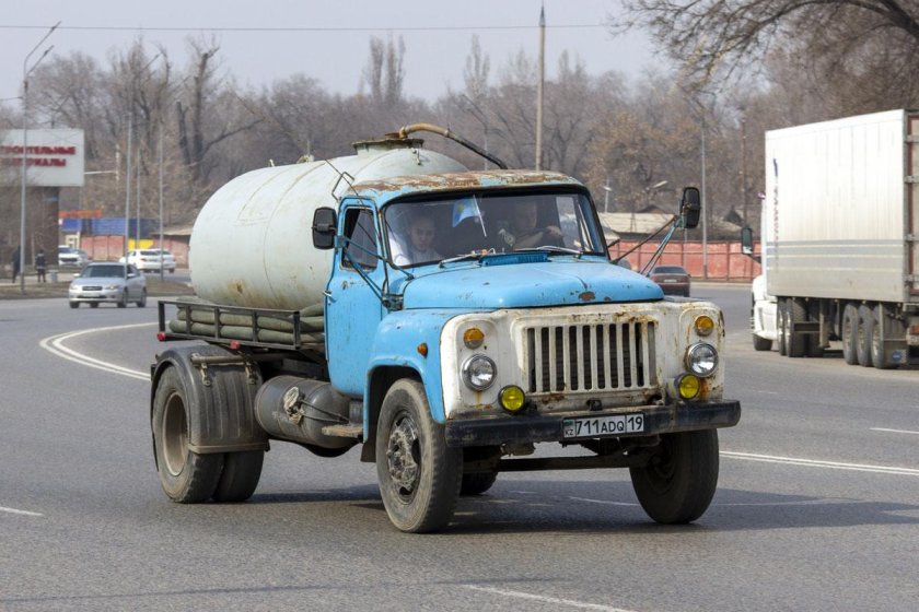 Газ 53 молоковоз