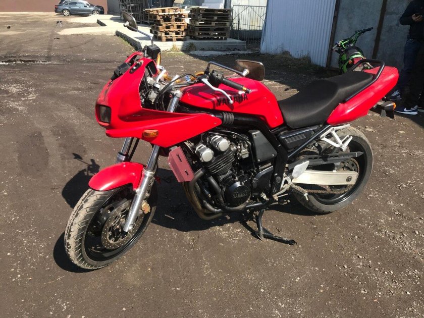 Yamaha FZ 400 1997