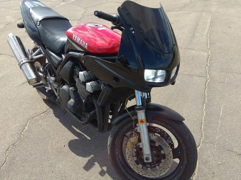 Yamaha FZ 400 1997