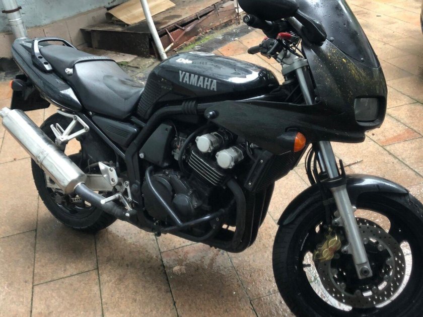 Yamaha FZ 400 1997
