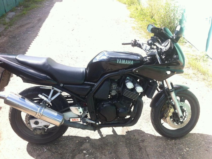 Yamaha FZ 400