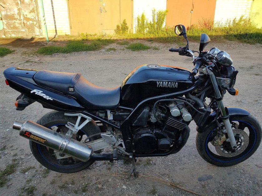 Yamaha FZ 400