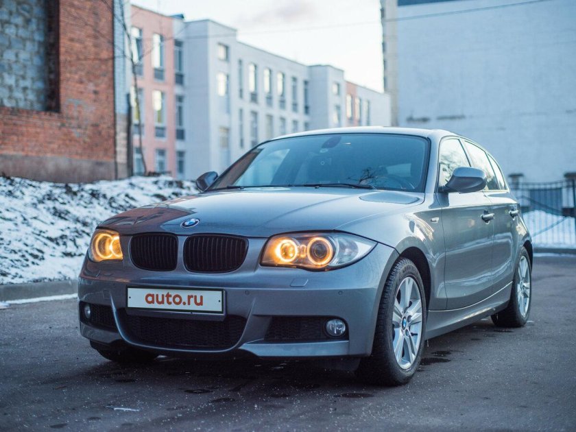 Серая бмв
