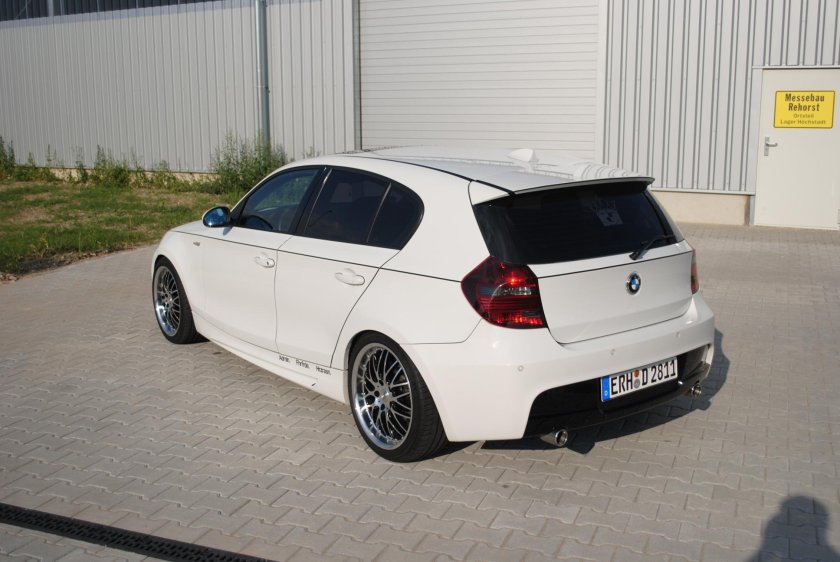 BMW 120i e87