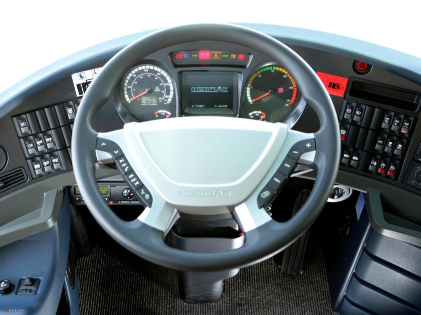 Приборная панель Neoplan