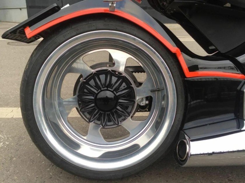 Трёхколёсный мотоцикл харлей дэвидсон