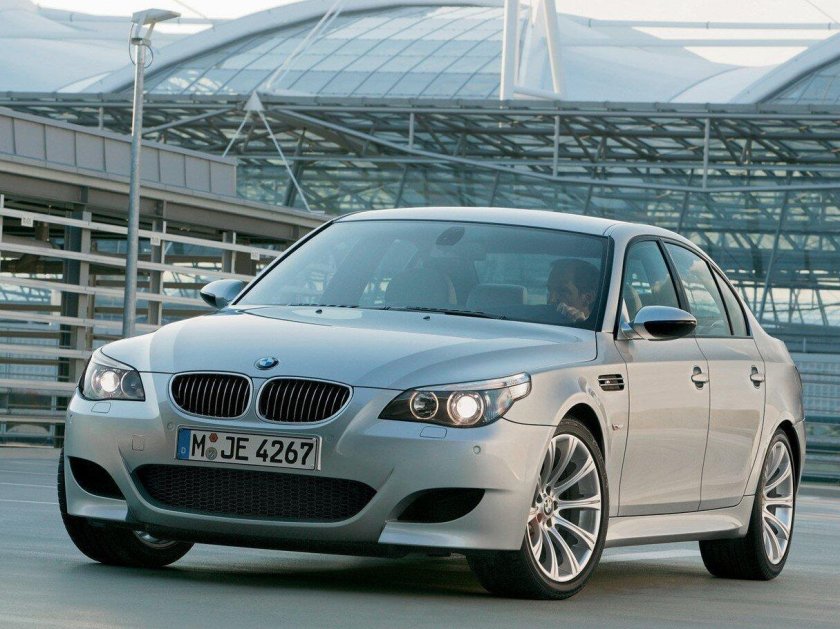 БМВ m5 e60