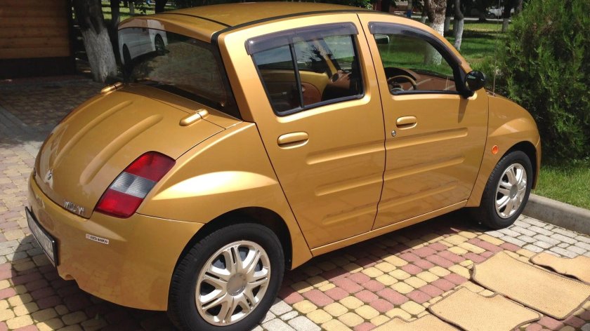 Тойота вилл ви 2000