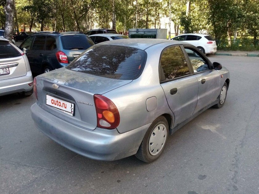 Шевроле Ланос серебристый цвет