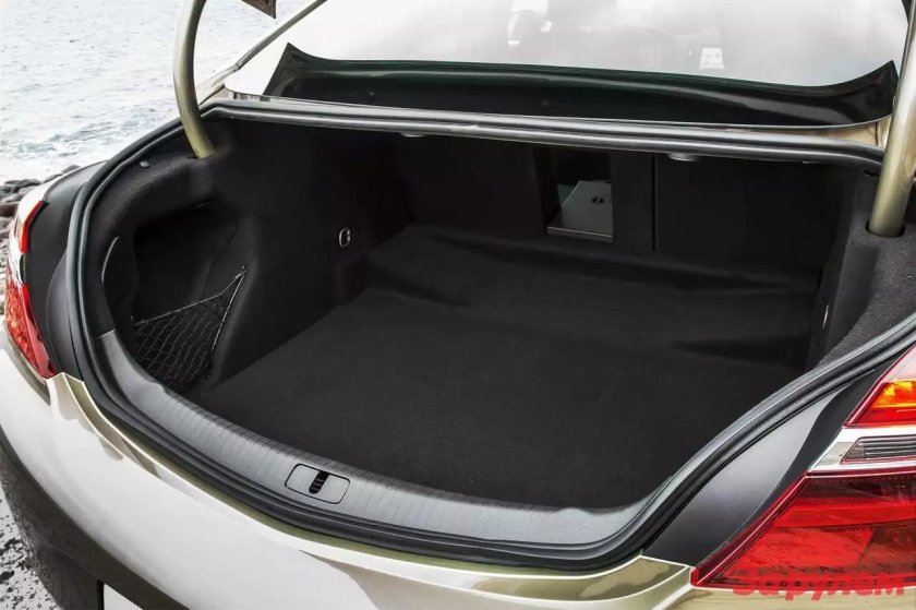 Opel Insignia 2014 багажник