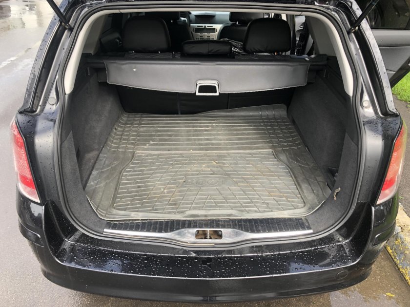 Opel Astra h универсал багажник