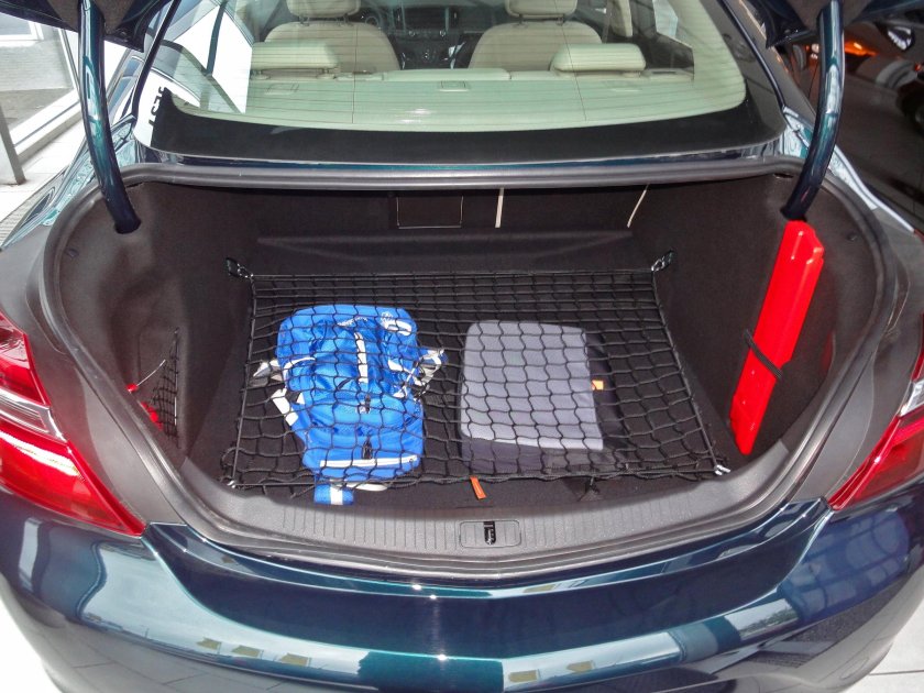 Opel Insignia 2014 багажник