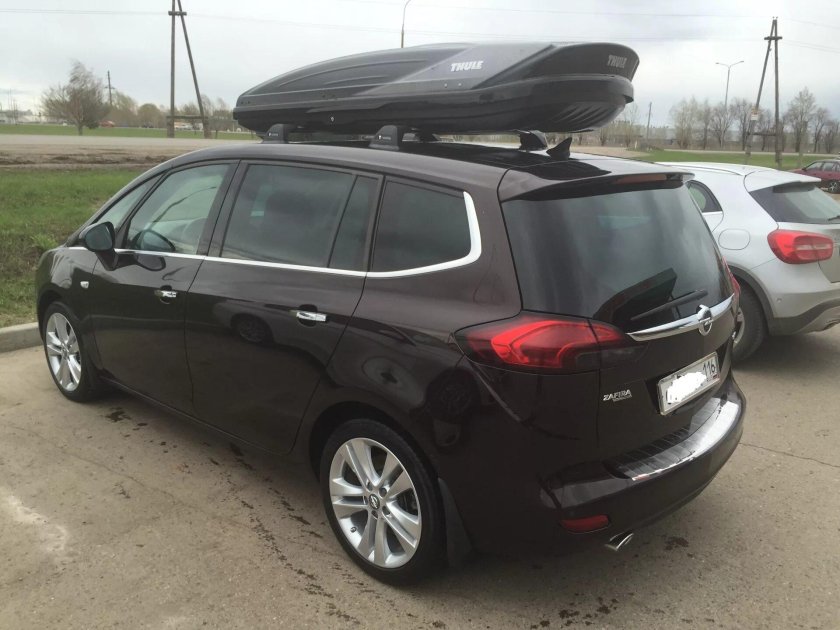 Opel Zafira c багажник