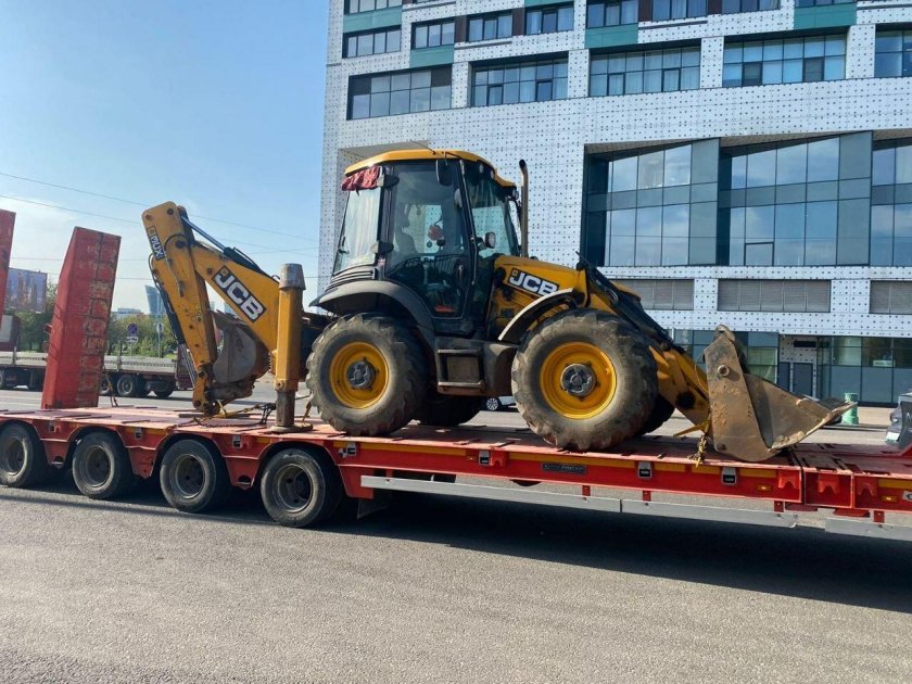 Трал для перевозки спецтехники