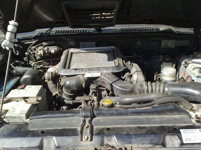 Opel Monterey 3.1 под капотом