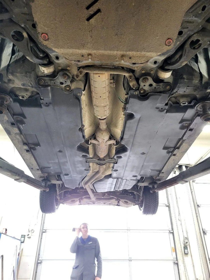 Днище volvo xc70