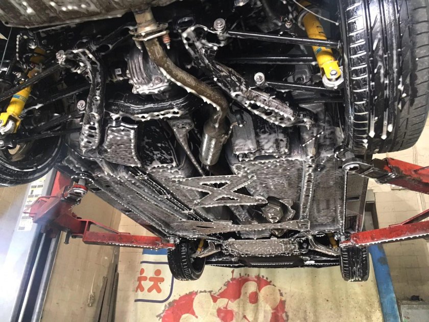 Днище машины