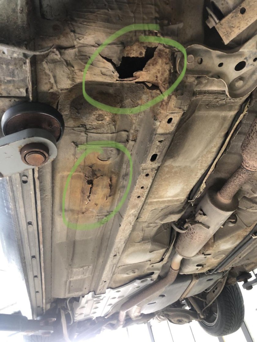 Mazda 6 GH днище