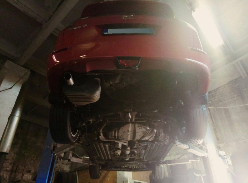 Показать днище Мазда СХ-5 2014 года